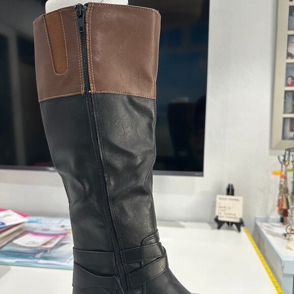 Boots - Picture 1 of 6